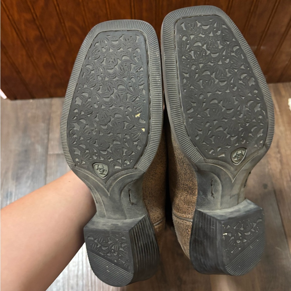 Ariat Tan Western Boots - Picture 6 of 6